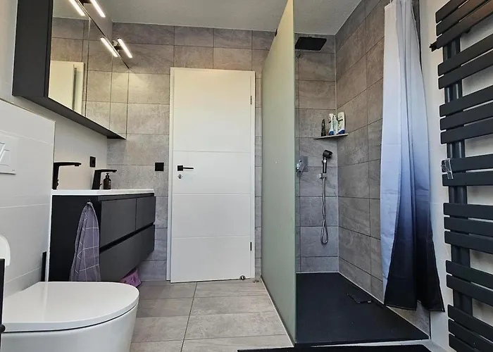 Gemuetliche In Naehe Lägenhet *